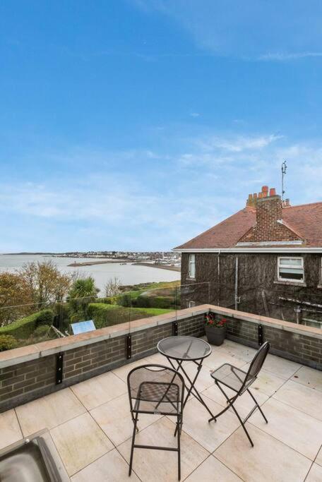 Skippingstone Beach Loft With Amazing Sea Views Bangor  Exterior photo
