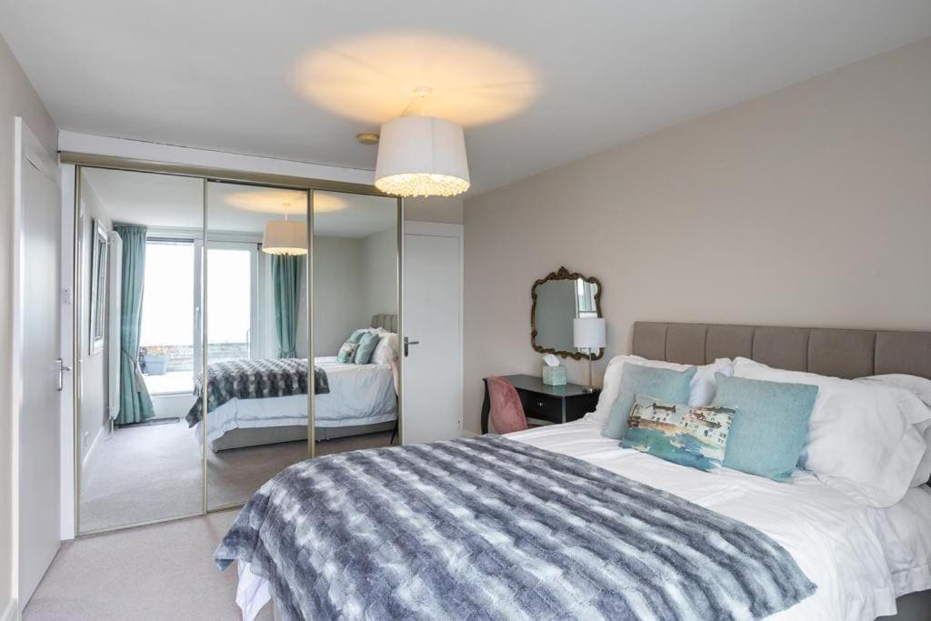 Skippingstone Beach Loft With Amazing Sea Views Bangor  Exterior photo